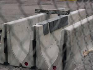 construction projects using concrete barrier and jersey barrier