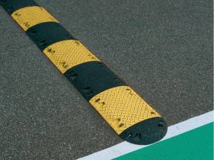 plastic speed bumps to slow traffic speed